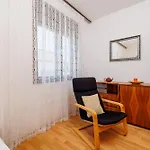 Apartament Zec *