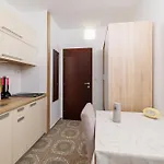 Zec Apartament *