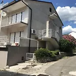 Zec Apartament *