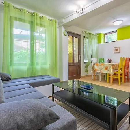 Zec Apartamento Selce