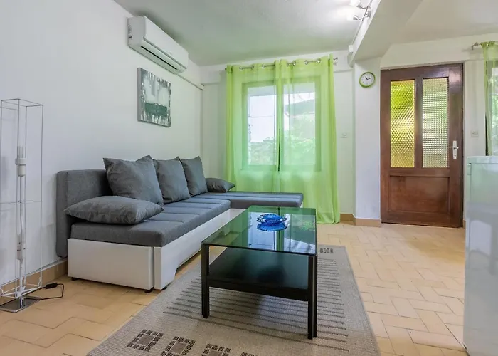 Zec Apartment *
